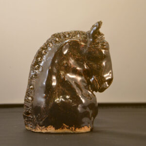 Hästhuvud i stengods