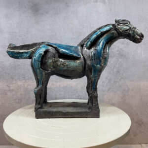 Asiatisk häst i raku